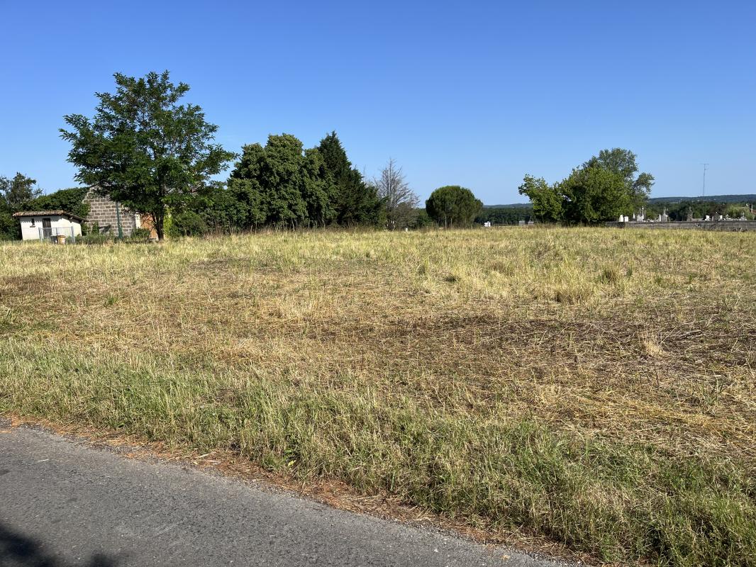 Image illustrative du produit : Magnifique terrain à Gours